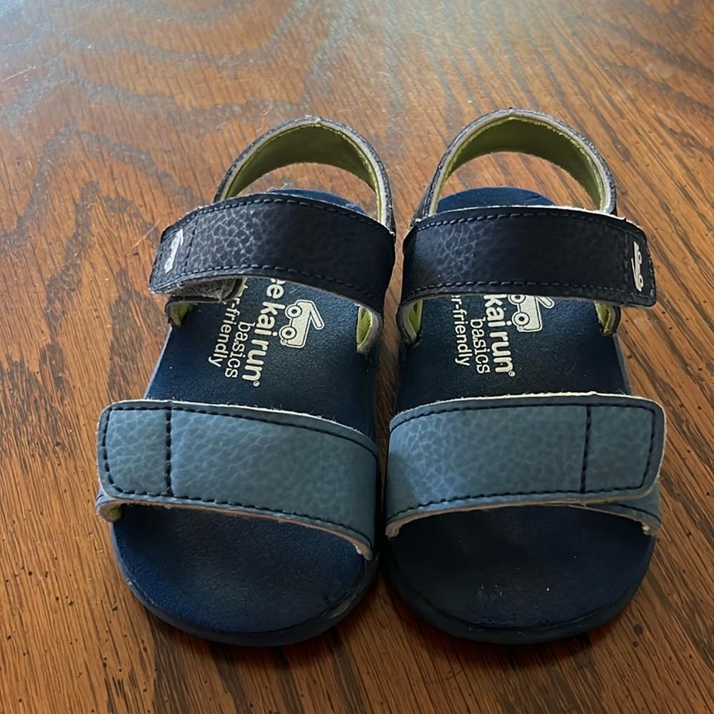 See Kai Run boys sandals size 4